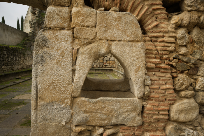 Pasaplatos del refectorio del monasterio de Valdeiglesias